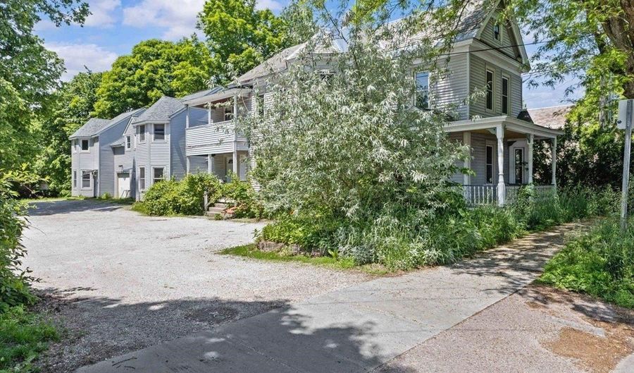 21 Hyde St, Burlington, VT 05401 - 16 Beds, 4 Bath