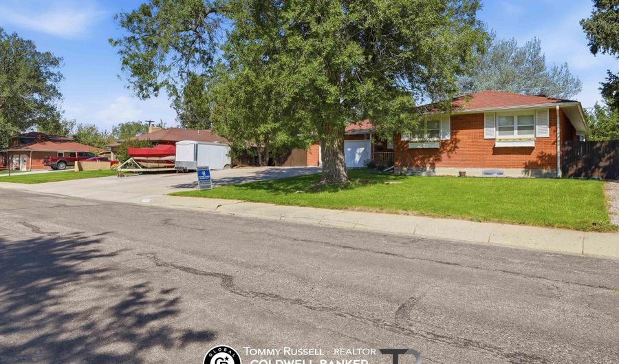 3201 Hawthorne Ave, Casper, WY 82604 - 5 Beds, 3 Bath
