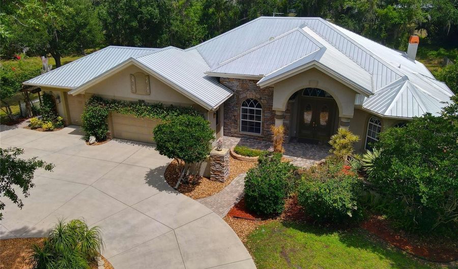8596 SW RIVERSIDE Dr, Arcadia, FL 34269 - 3 Beds, 2 Bath