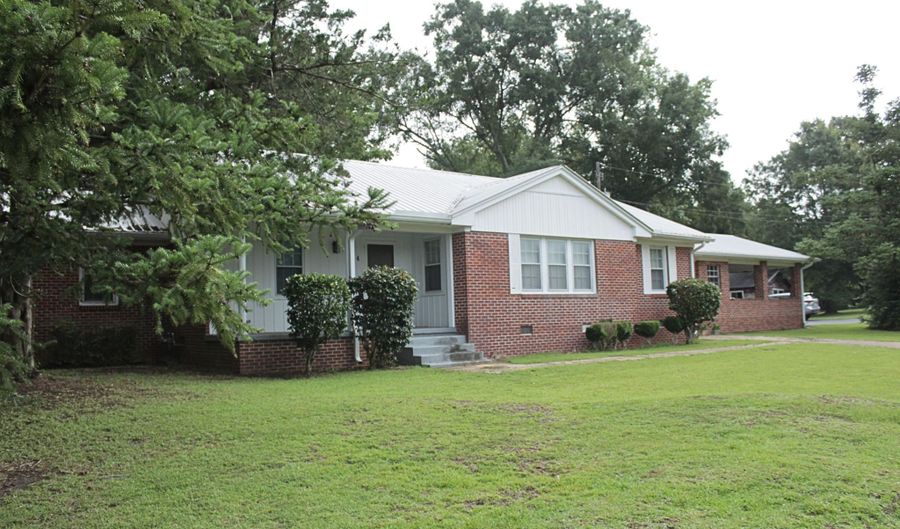 34 A Street St, Bay Springs, MS 39422 - 3 Beds, 2 Bath