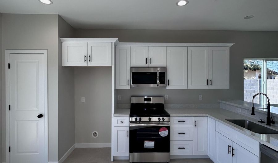 15494 S KLINE Pl, Arizona City, AZ 85123 - 3 Beds, 2 Bath