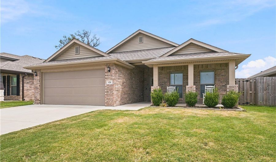 426 NW 59th Ave, Bentonville, AR 72713 - 3 Beds, 2 Bath