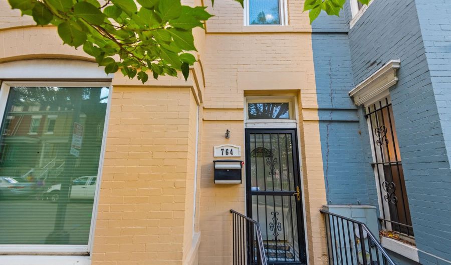 764 HARVARD St NW, Washington, DC 20001 - 3 Beds, 4 Bath