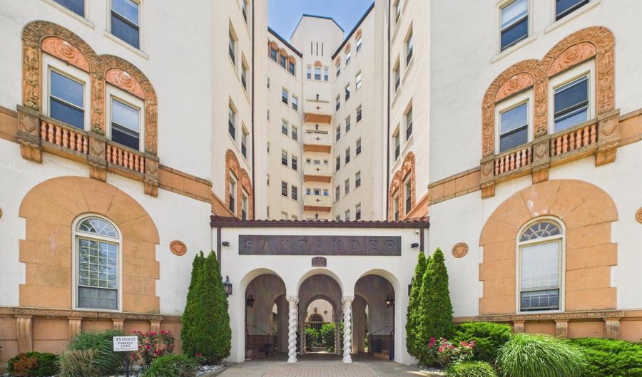 400 Deal Lake Dr 3J, Asbury Park, NJ 07712 - 2 Beds, 1 Bath