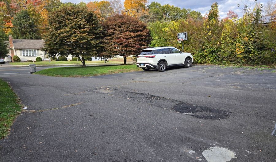 102 East Rd, Bristol, CT 06010 - 6 Beds, 2 Bath