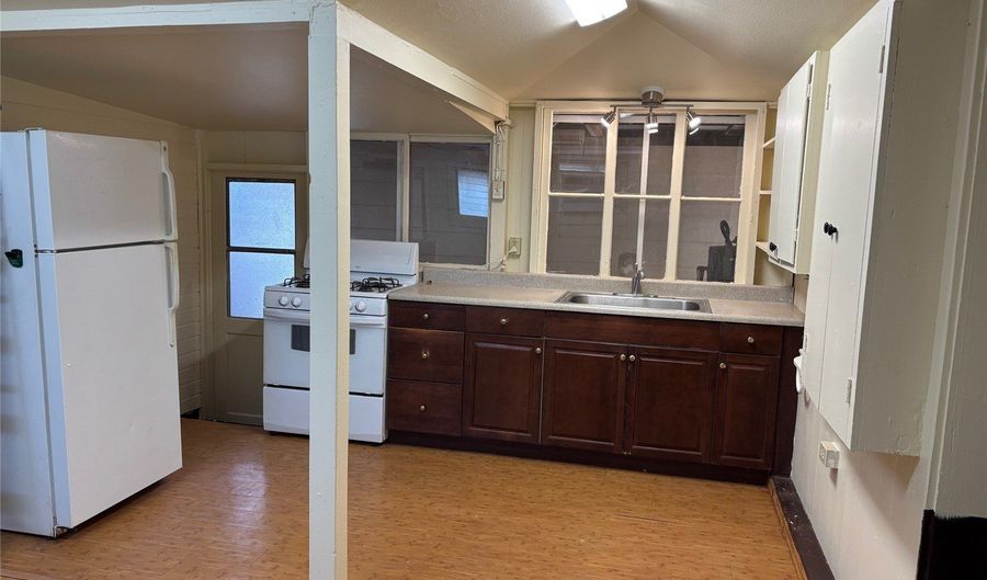 938 10th Ave B-1, Honolulu, HI 96816 - 2 Beds, 1 Bath