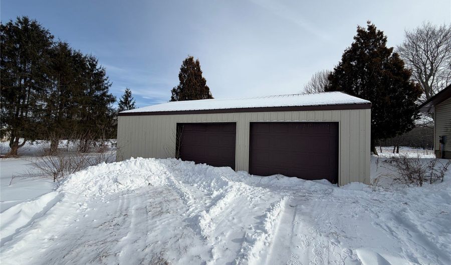 8751 CROSSINGVILLE Rd, Albion, PA 16401 - 3 Beds, 1 Bath