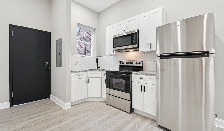 916 N ARLINGTON Ave 3, Baltimore, MD 21217 - 0 Beds, 1 Bath