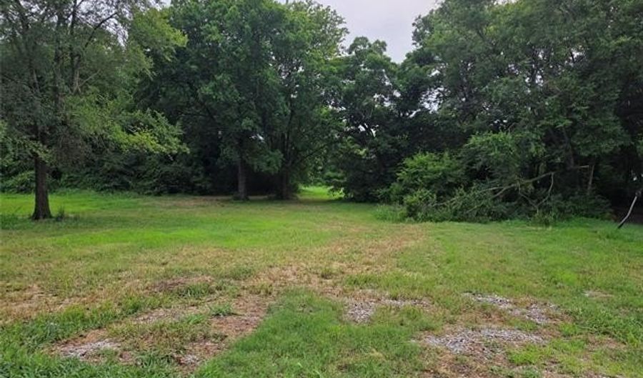 215 O St NE, Ardmore, OK 73401 - 0 Beds, 0 Bath