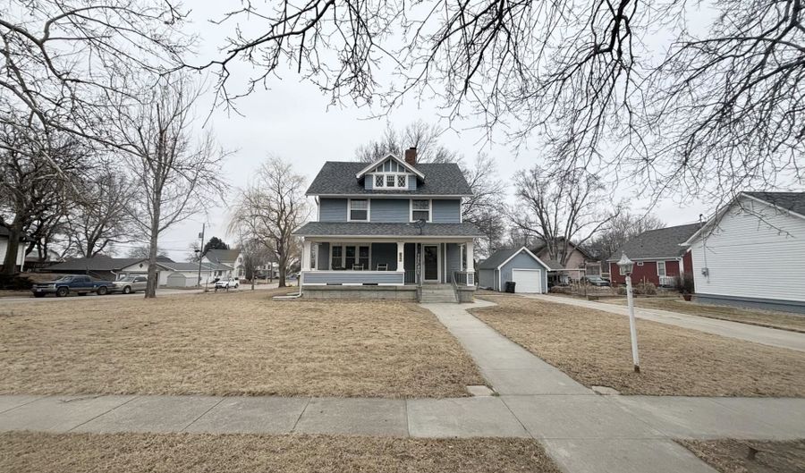 822 W Church St, Albion, NE 68620 - 6 Beds, 4 Bath