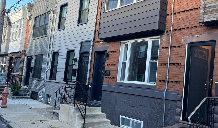 1941 S ISEMINGER St, Philadelphia, PA 19148 - 2 Beds, 1 Bath