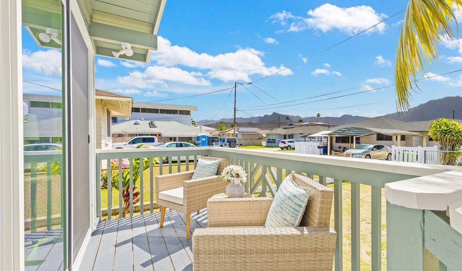 407 Keaniani St B, Kailua, HI 96734 - 3 Beds, 1 Bath