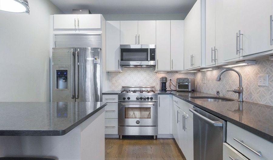 111 B St 5, Boston, MA 02127 - 2 Beds, 2 Bath