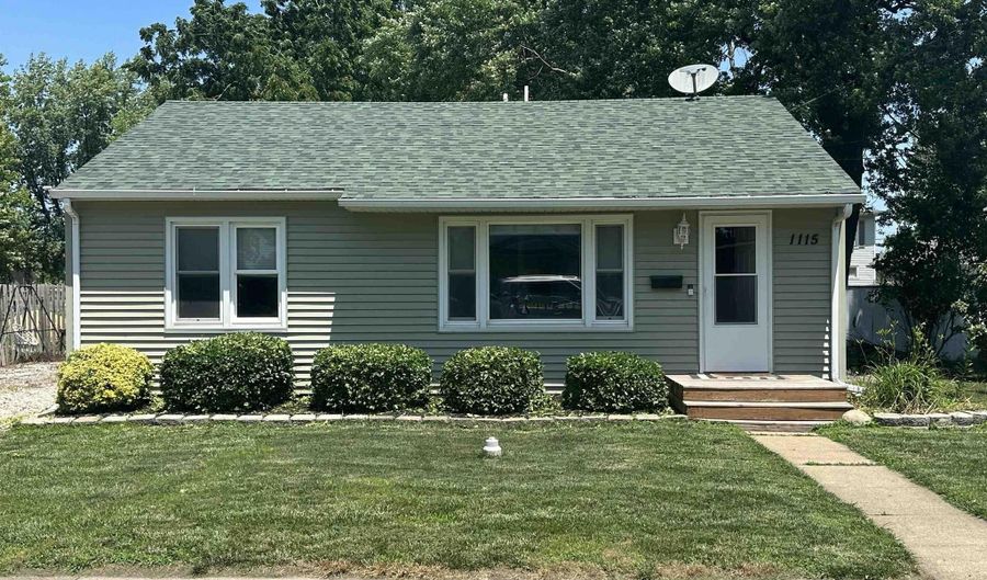 1115 Washington Ave E, Albia, IA 52531 - 3 Beds, 2 Bath