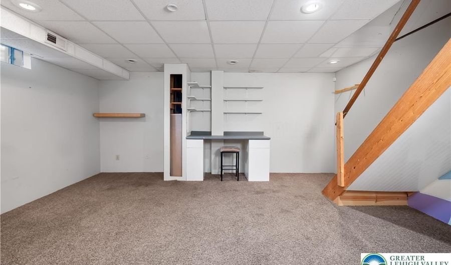 414 S Saint George St, Allentown, PA 18104 - 3 Beds, 2 Bath