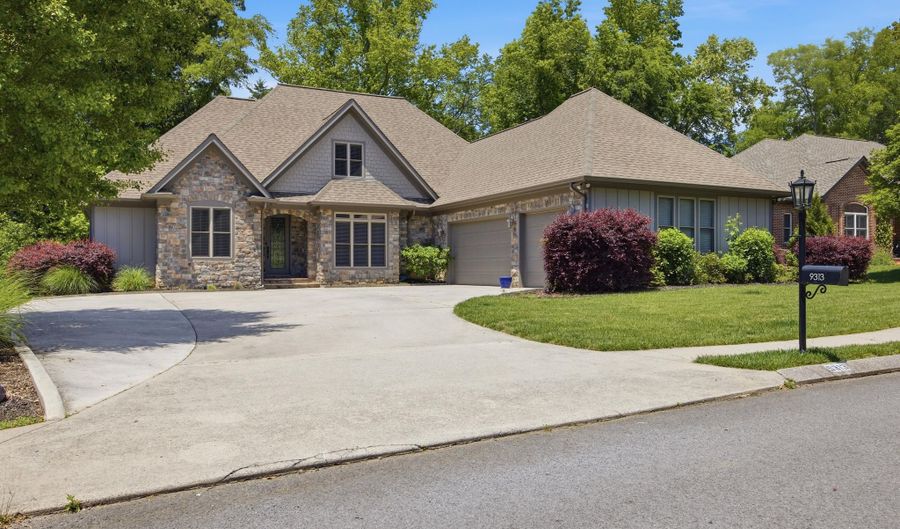 9313 Crystal Brook Dr, Apison, TN 37302 - 5 Beds, 3 Bath