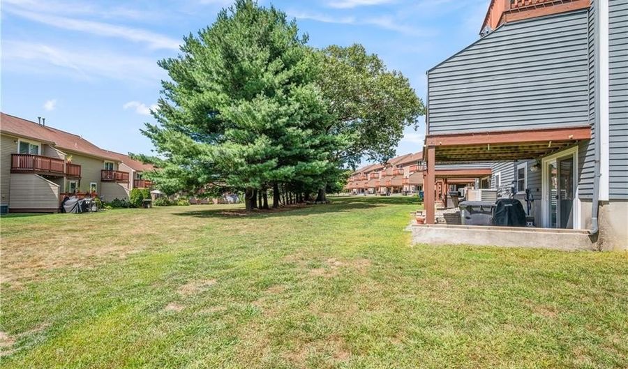 200 Heroux Blvd 1101, Cumberland, RI 02864 - 2 Beds, 2 Bath