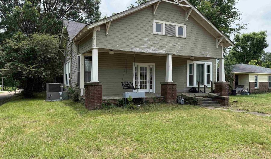801 Crittenden St, Arkadelphia, AR 71923 - 3 Beds, 2 Bath