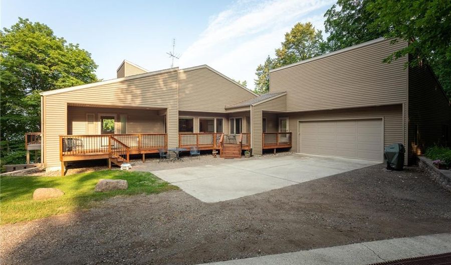 10582 County Road 34 NW, Alexandria, MN 56308 - 4 Beds, 4 Bath