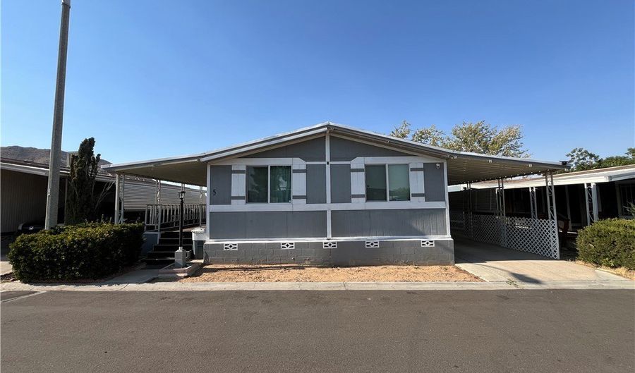 20683 Waalew Rd B5, Apple Valley, CA 92307 - 3 Beds, 2 Bath