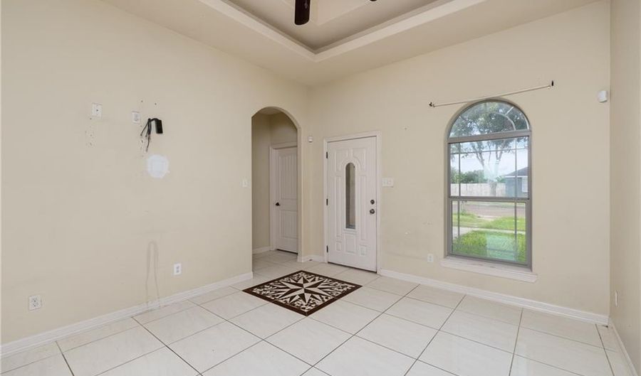 206 Caramel Dr, Alamo, TX 78516 - 3 Beds, 2 Bath