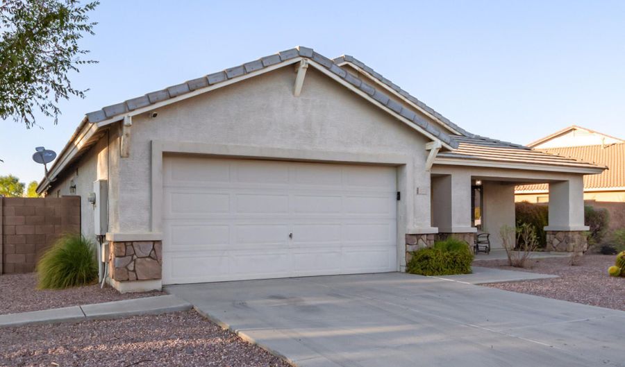 12374 W HOPI St, Avondale, AZ 85323 - 3 Beds, 2 Bath