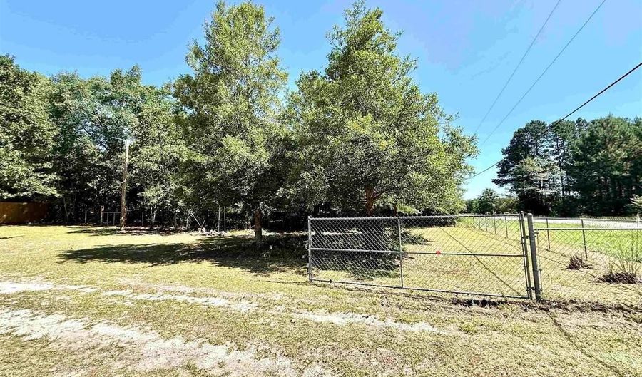 914 Highway 1, Camden, SC 29020 - 3 Beds, 1 Bath