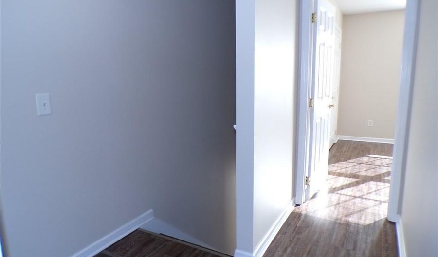 135 Madison Pl, Adairsville, GA 30103 - 2 Beds, 3 Bath