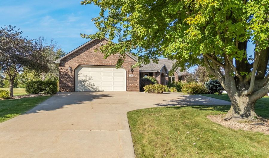 4180 W EARTHROCK Rd, Appleton, WI 54913 - 3 Beds, 3 Bath