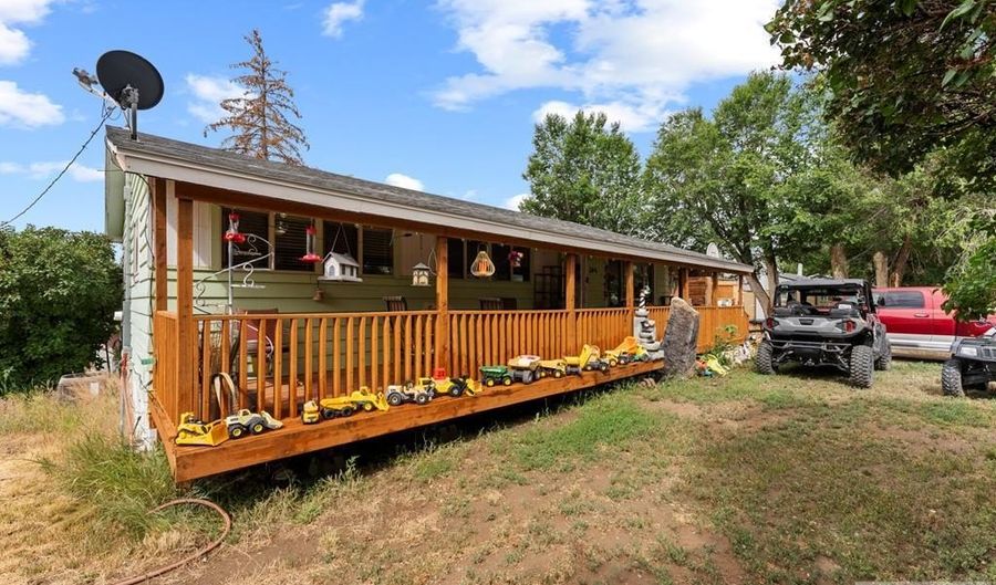 349 N Rena St, Arco, ID 83213 - 5 Beds, 2 Bath