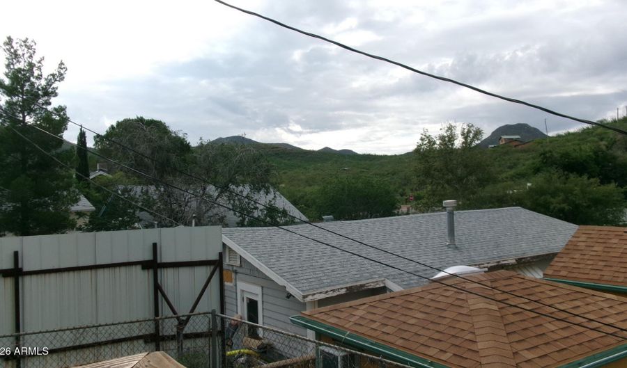 414 VAN DYKE St, Bisbee, AZ 85603 - 2 Beds, 1 Bath