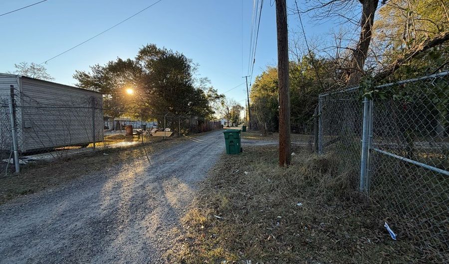 1308 Roosevelt Ave, Albany, GA 31705 - 3 Beds, 1 Bath