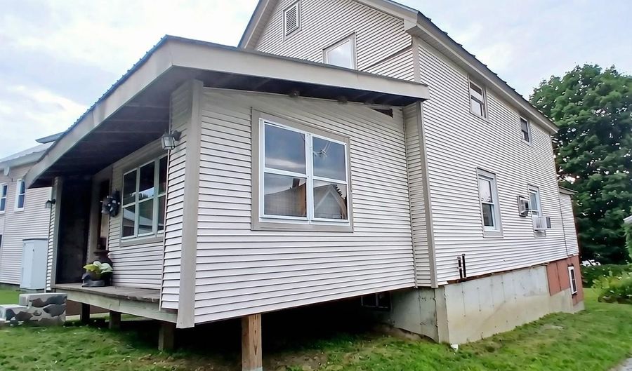 3 Brook St, Barre, VT 05641 - 4 Beds, 2 Bath