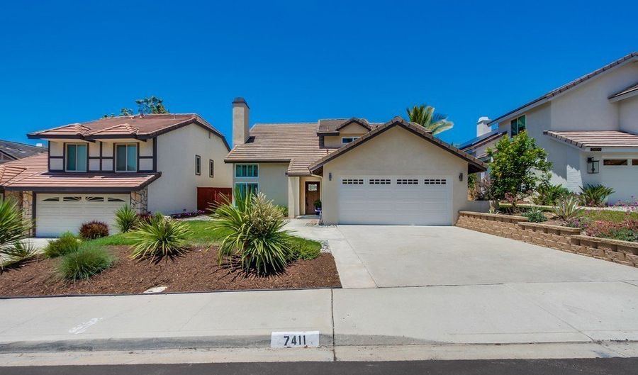 7411 Brava St, Carlsbad, CA 92009 - 3 Beds, 4 Bath