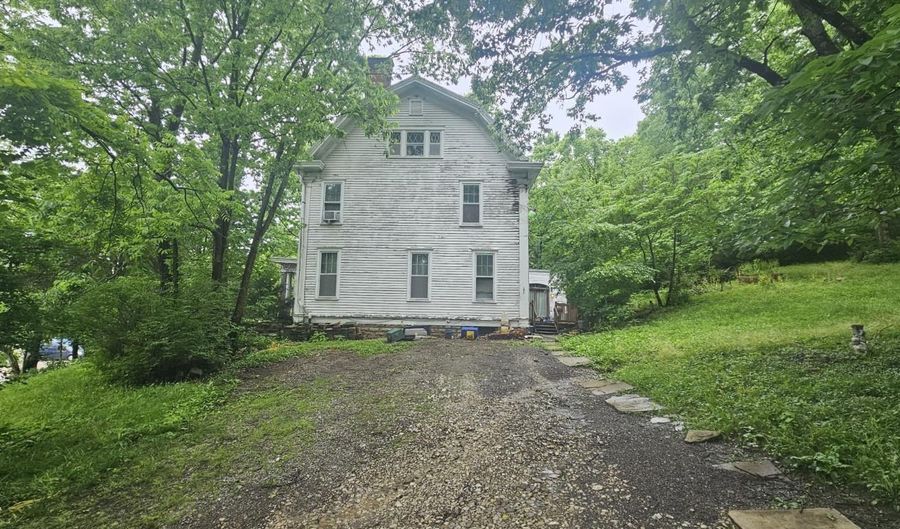 336 Sunnyside Ave, Aurora, IN 47001 - 4 Beds, 2 Bath