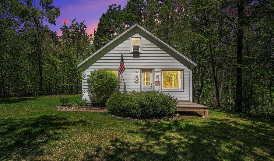 10046 Rogers Rd, Alanson, MI 49706 - 2 Beds, 1 Bath