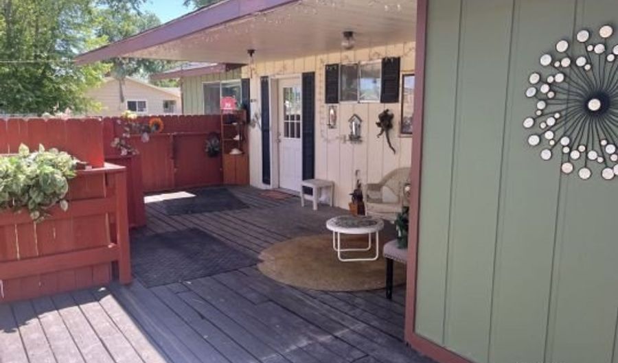 1400 W 11th St, Alturas, CA 96101 - 6 Beds, 5 Bath