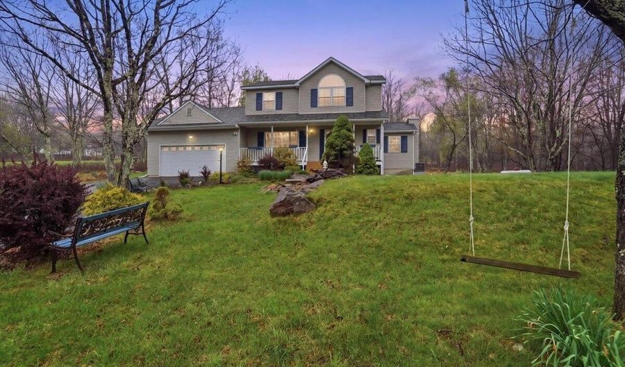 10 Farmer Ct, Albrightsville, PA 18210 - 3 Beds, 2 Bath