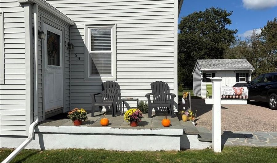 65 Maple Ave, Middletown, RI 02842 - 3 Beds, 2 Bath