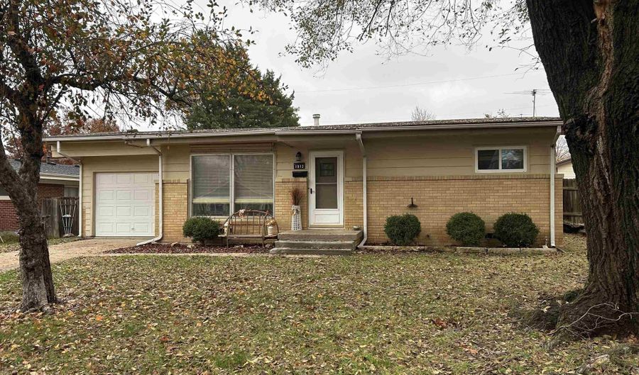 1912 N Prairie Ln, Augusta, KS 67010 - 3 Beds, 1 Bath