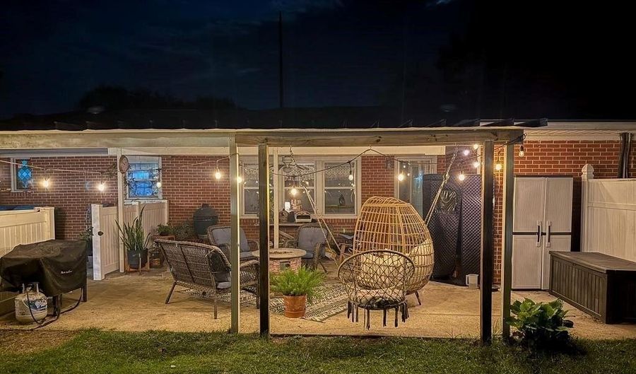 702 Presley St S, Atmore, AL 36502 - 4 Beds, 3 Bath