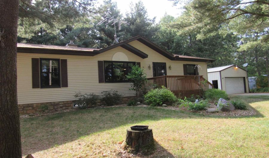 709 W 17th Dr, Arkdale, WI 54613 - 3 Beds, 2 Bath