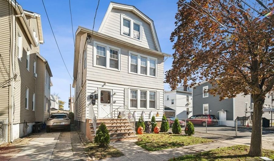 413 Beardsley Ave, Bloomfield, NJ 07003 - 6 Beds, 3 Bath
