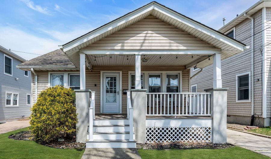 304 14th Ave, Belmar, NJ 07719 - 6 Beds, 4 Bath