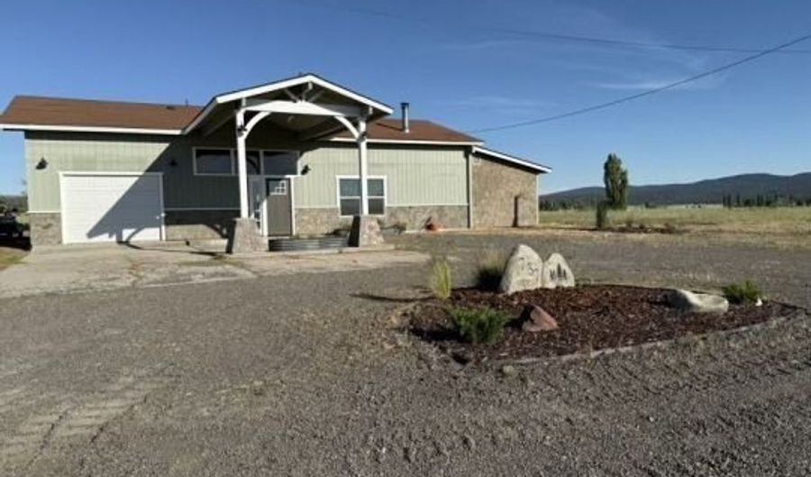 737 County Rd 71, Alturas, CA 96101 - 5 Beds, 4 Bath