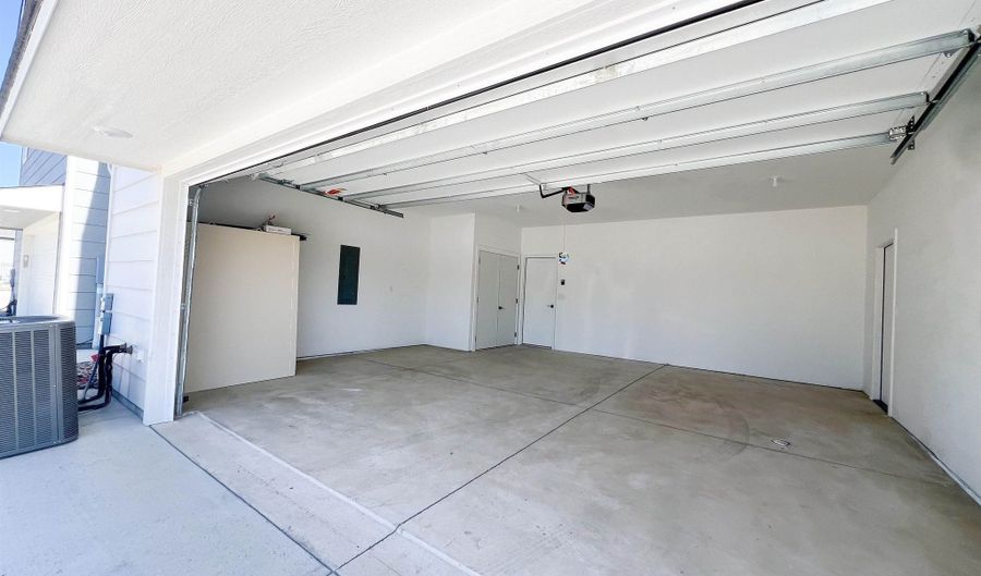 141 S Shay Rd, Andover, KS 67002 - 3 Beds, 3 Bath