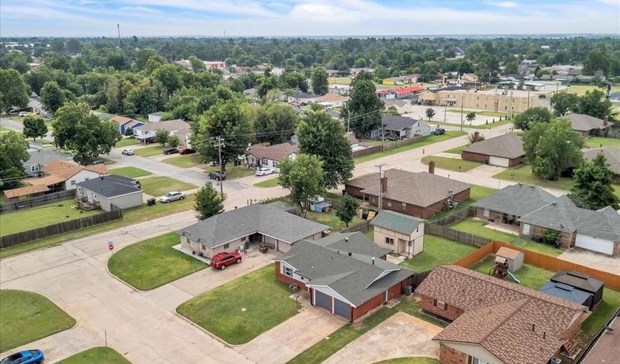6804 NW 25th St, Bethany, OK 73008 - 3 Beds, 2 Bath