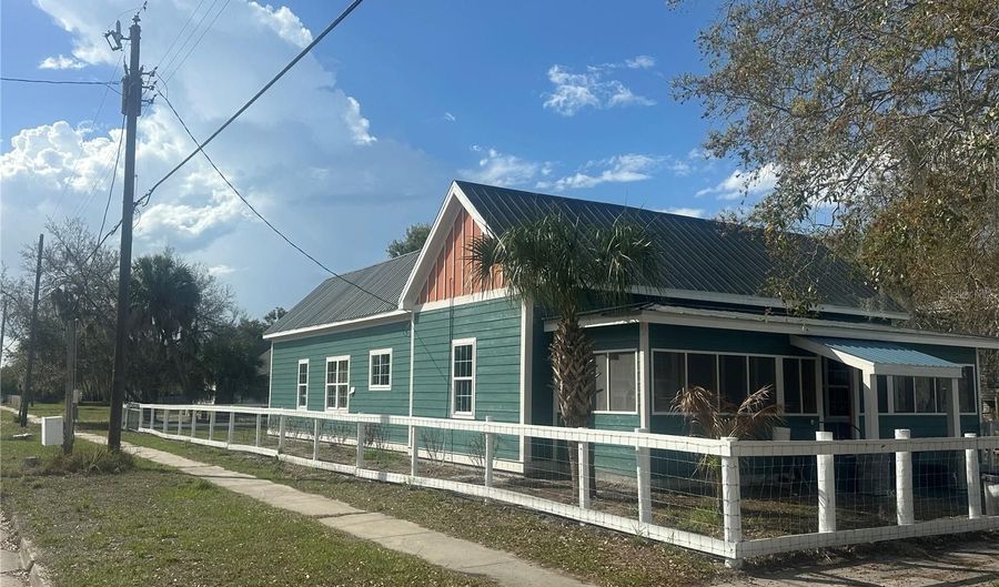 503 N POLK Ave, Arcadia, FL 34266 - 3 Beds, 2 Bath