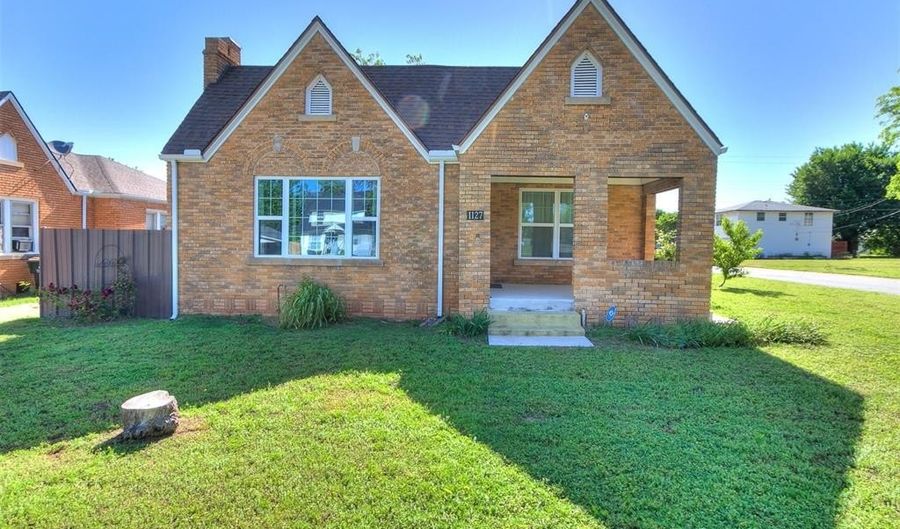 1127 S 19th St, Chickasha, OK 73018 - 3 Beds, 2 Bath