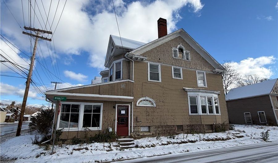 1020 W Prospect Rd, Ashtabula, OH 44004 - 4 Beds, 2 Bath